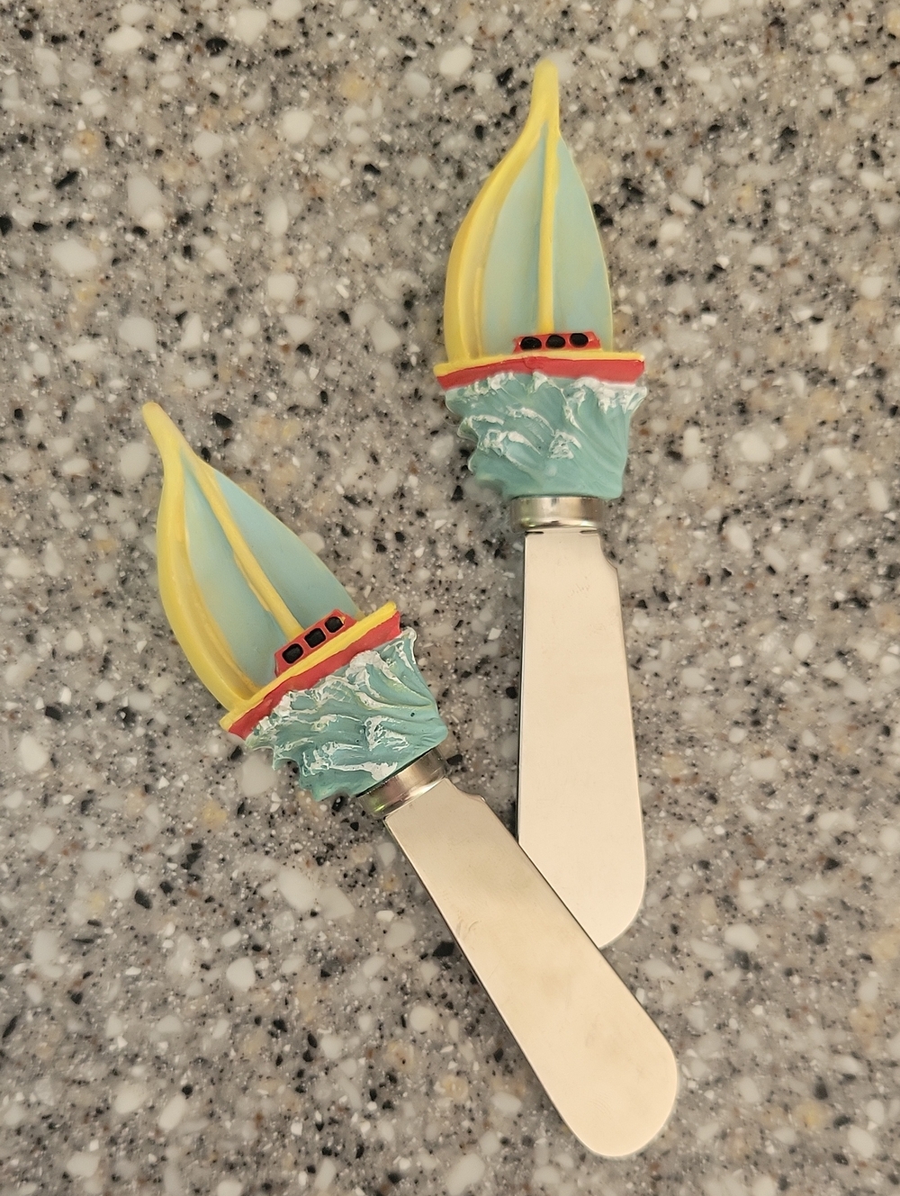 Sailboat Charcuterie Spreader Knife Set - Yellow & Light Blue